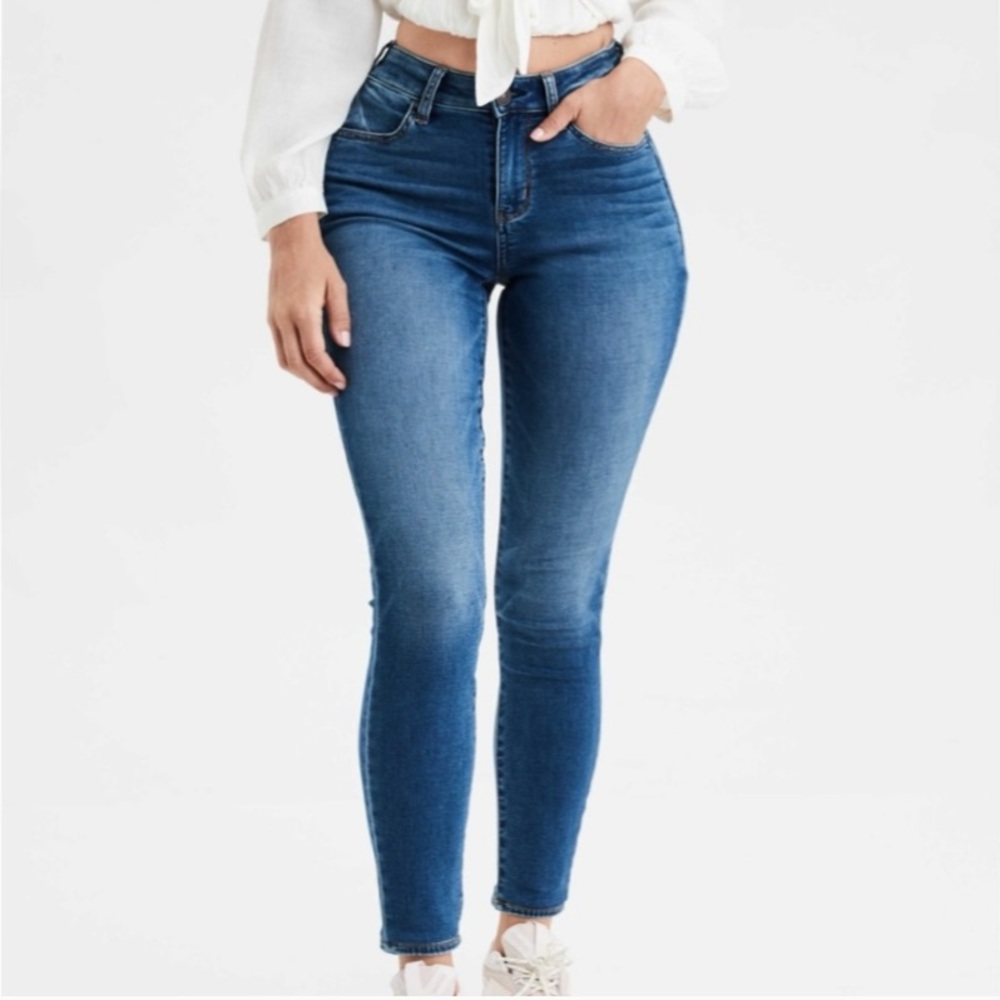 American Eagle Light Wash Jeans